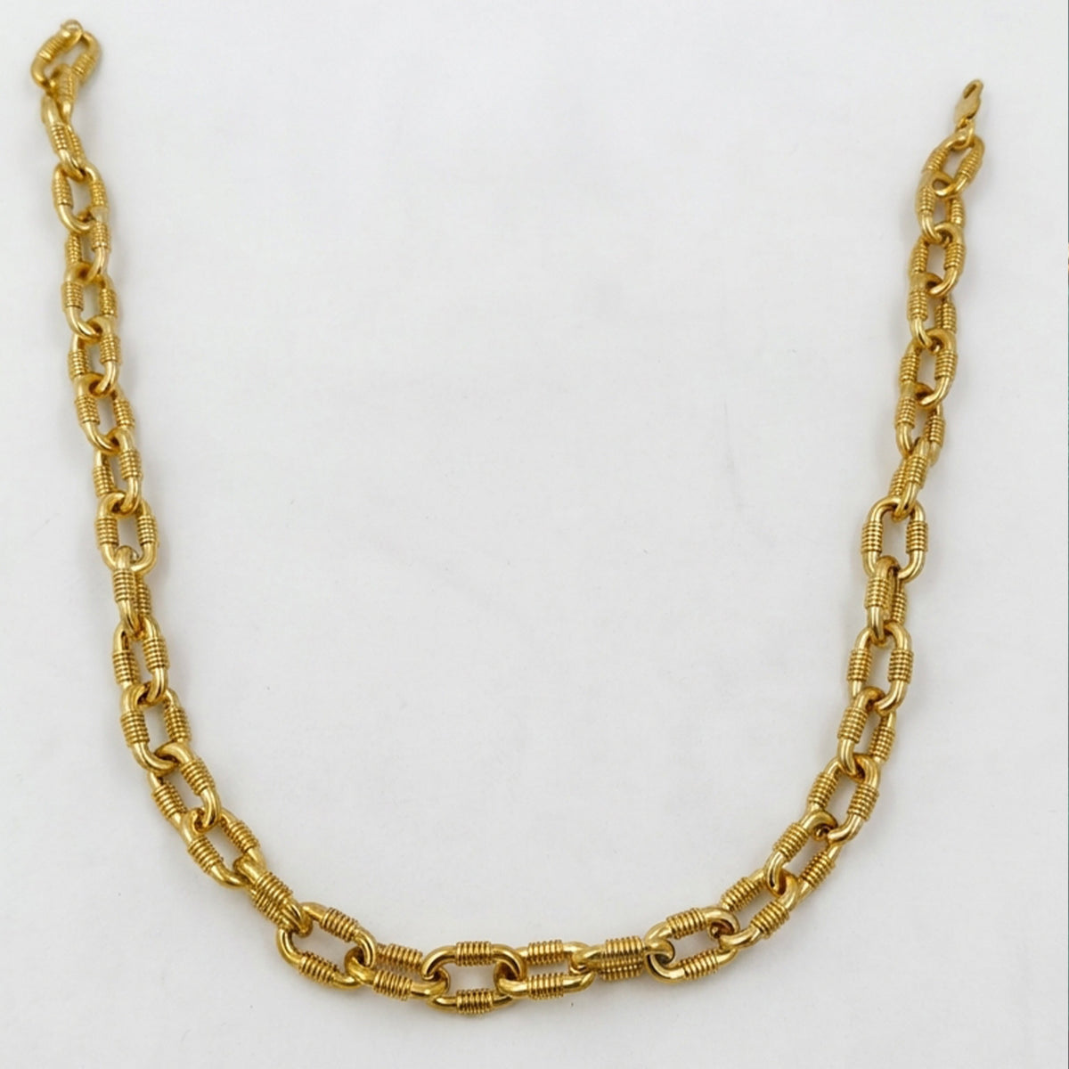 Crown Interlock Chain jewellery product view 4