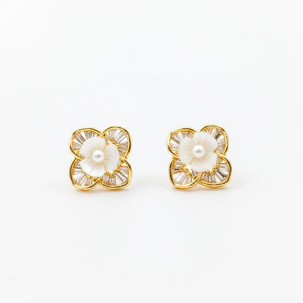 Eterna Bloom Pearl Stud Earrings jewellery product view 8