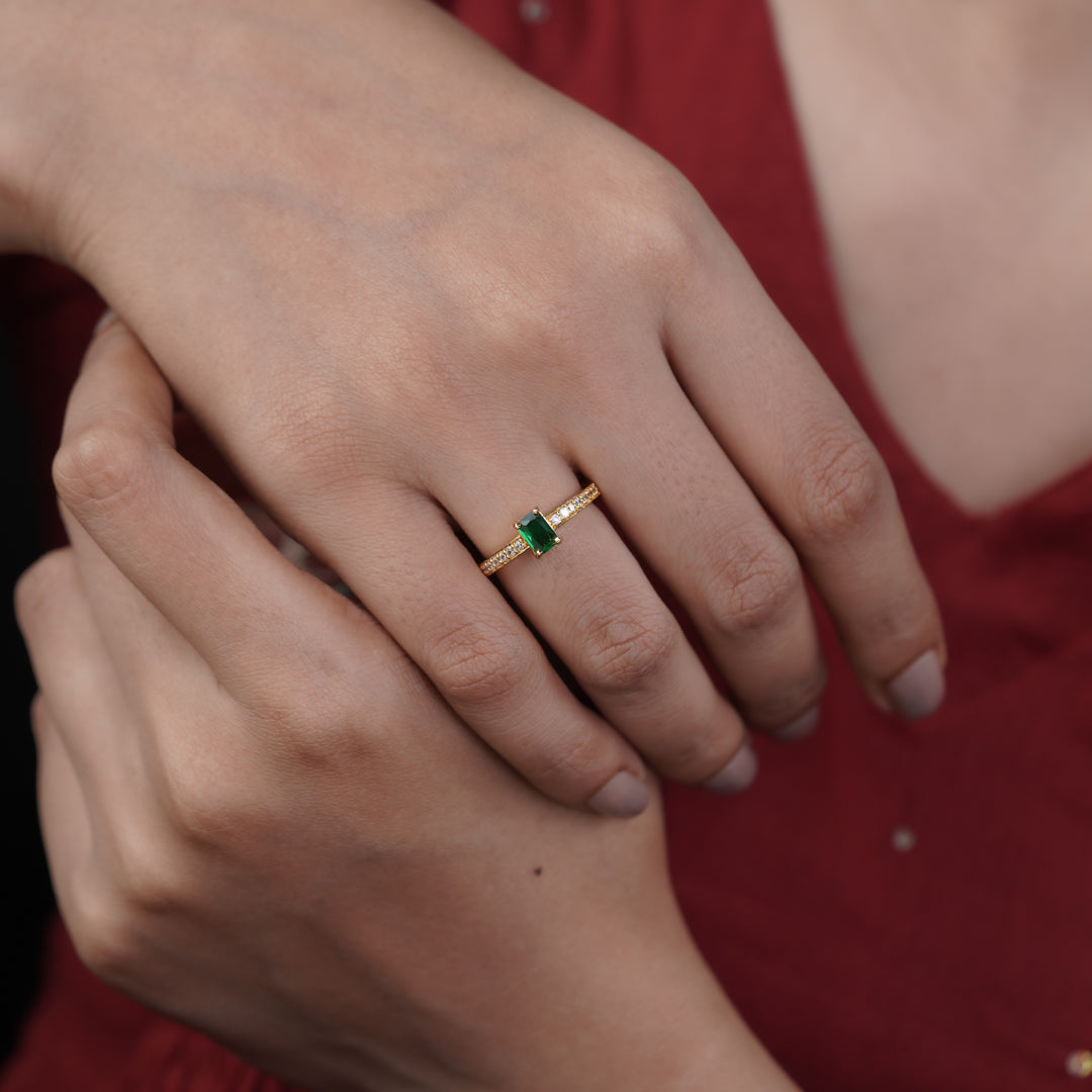 Emerald Royale Solitaire Ring jewellery product view 10
