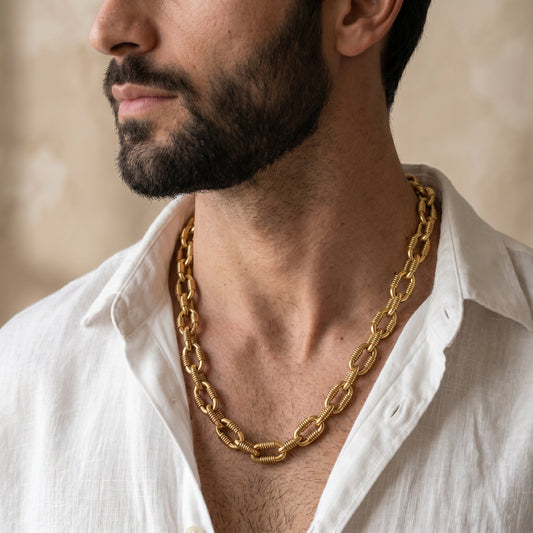 Crown Interlock Chain jewellery product view 2