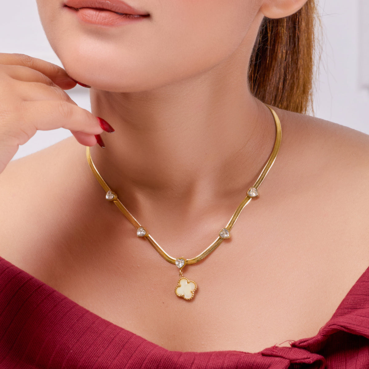 Ira Clover Necklace jewellery product view 5
