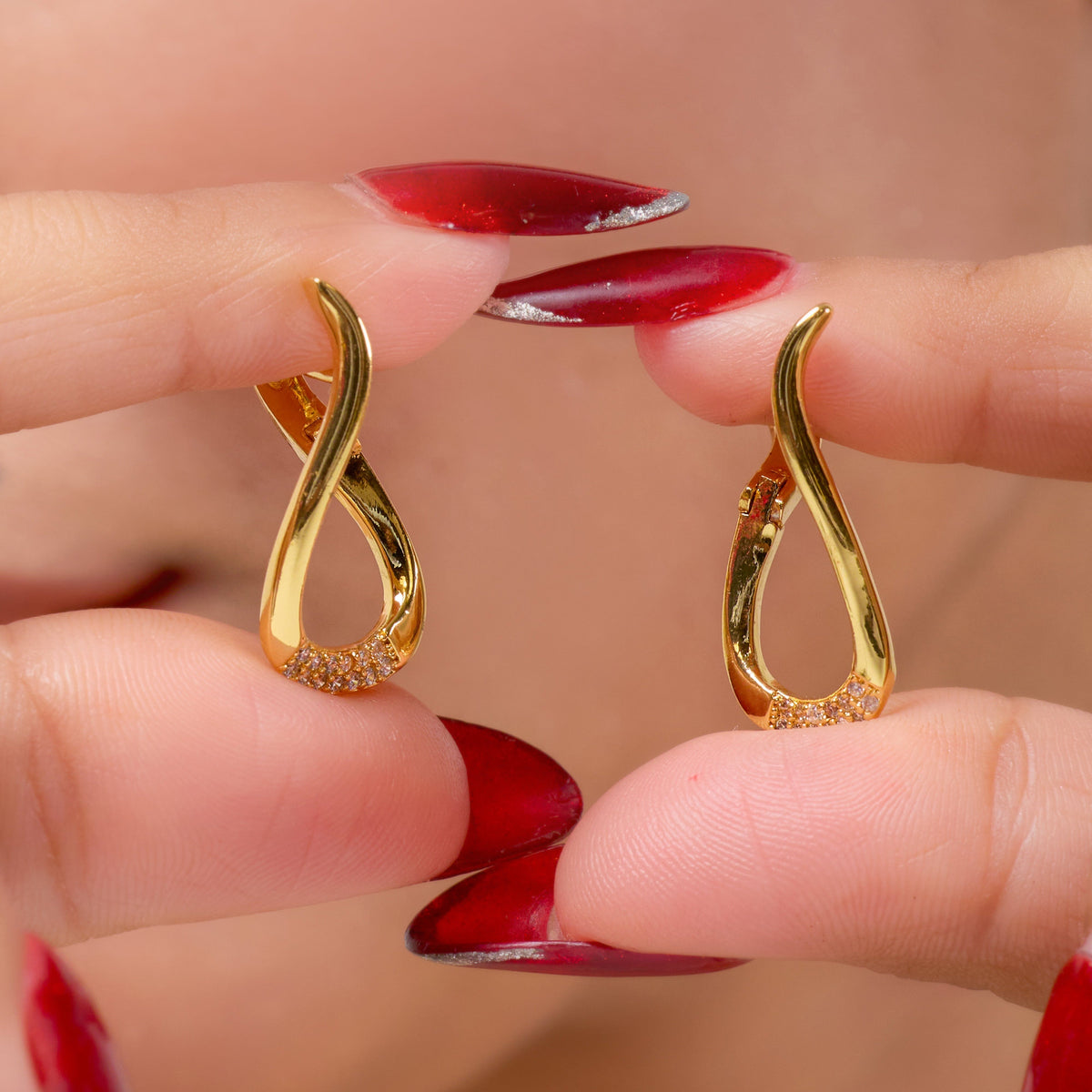 LuxeWave S-Curve Diamond Earrings jewellery product view 5