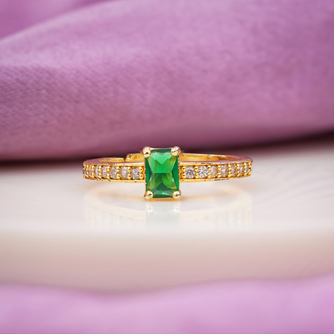 Emerald Royale Solitaire Ring jewellery product view 1