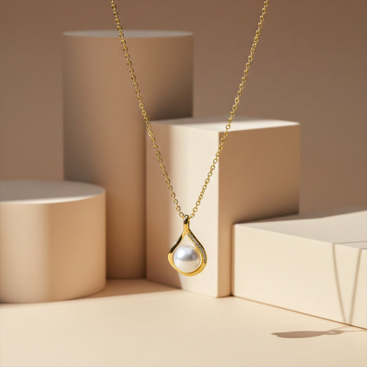 Teardrop Pearl Pendant Necklace jewellery product view 1