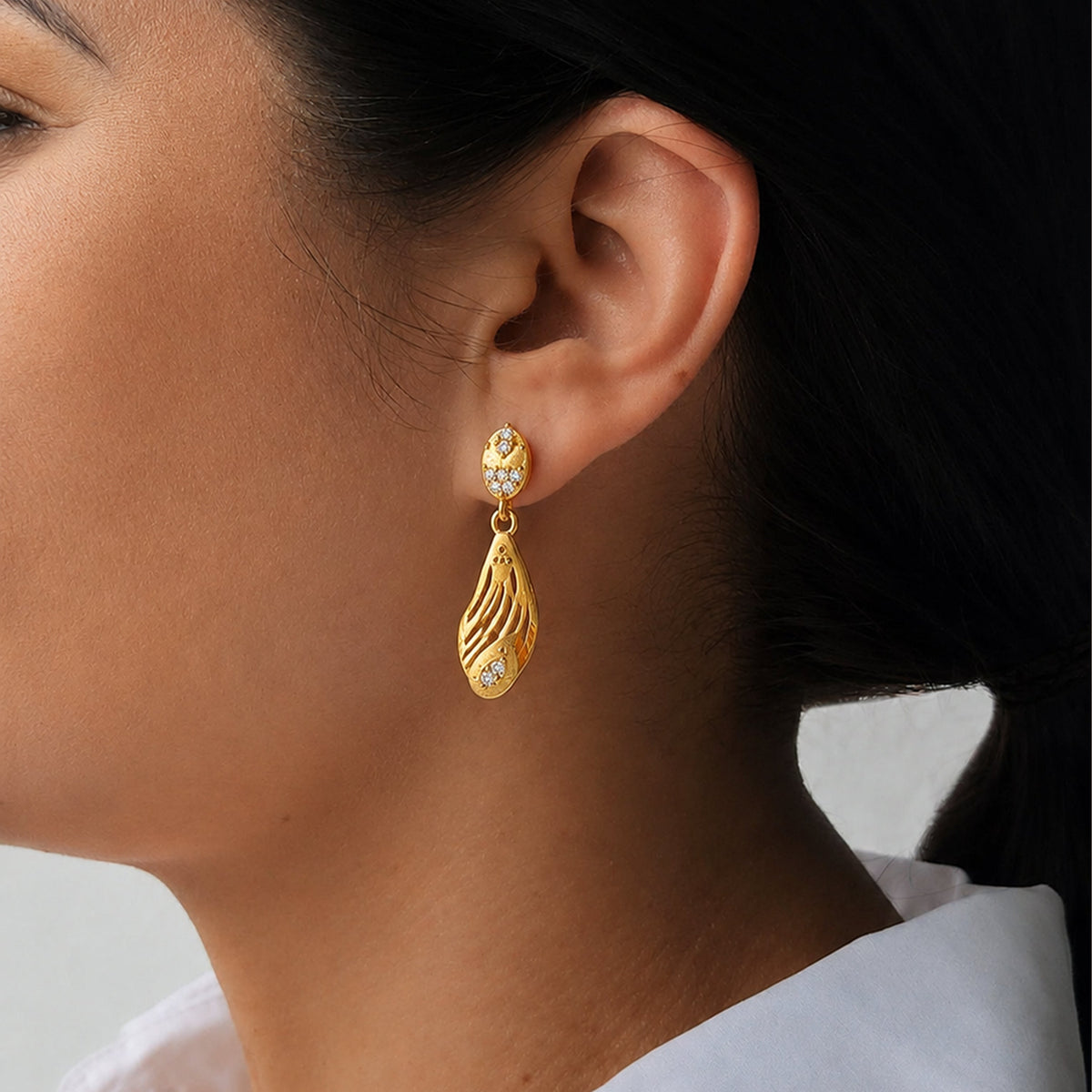 Mayura Glow Earrings jewellery product view 3