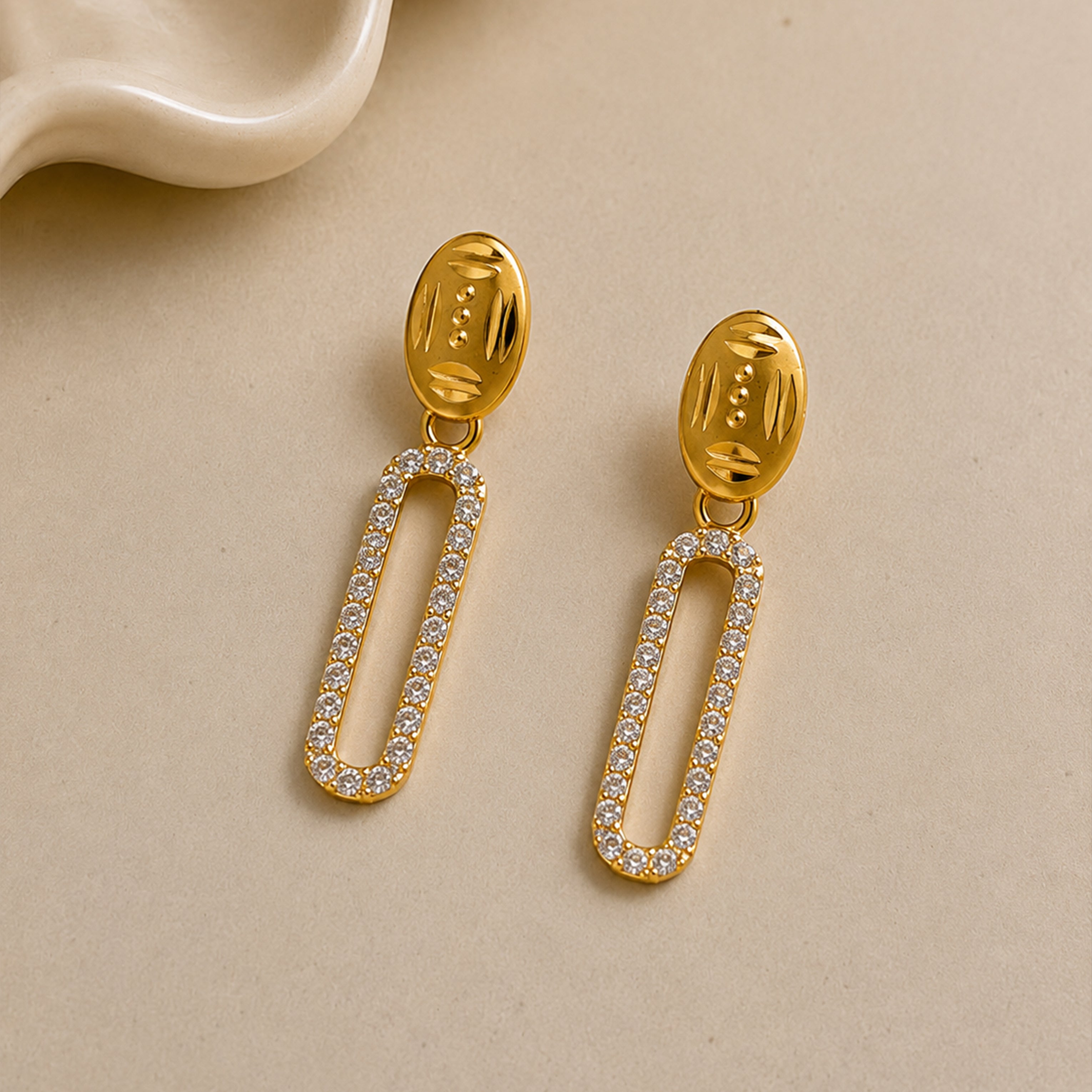 Noor Link Earrings jewellery product view 1