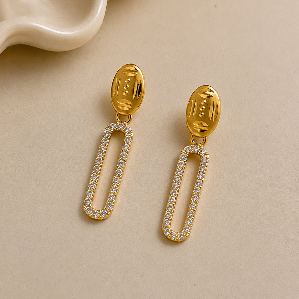 Noor Link Earrings jewellery product view 1