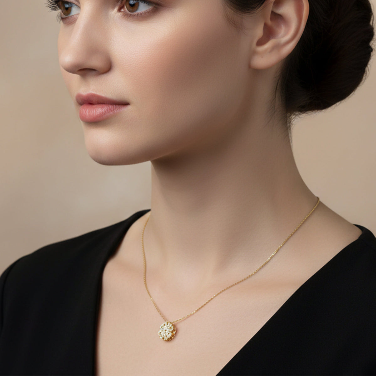 Lucky Clover Diamond Pendant Necklace jewellery product view 3