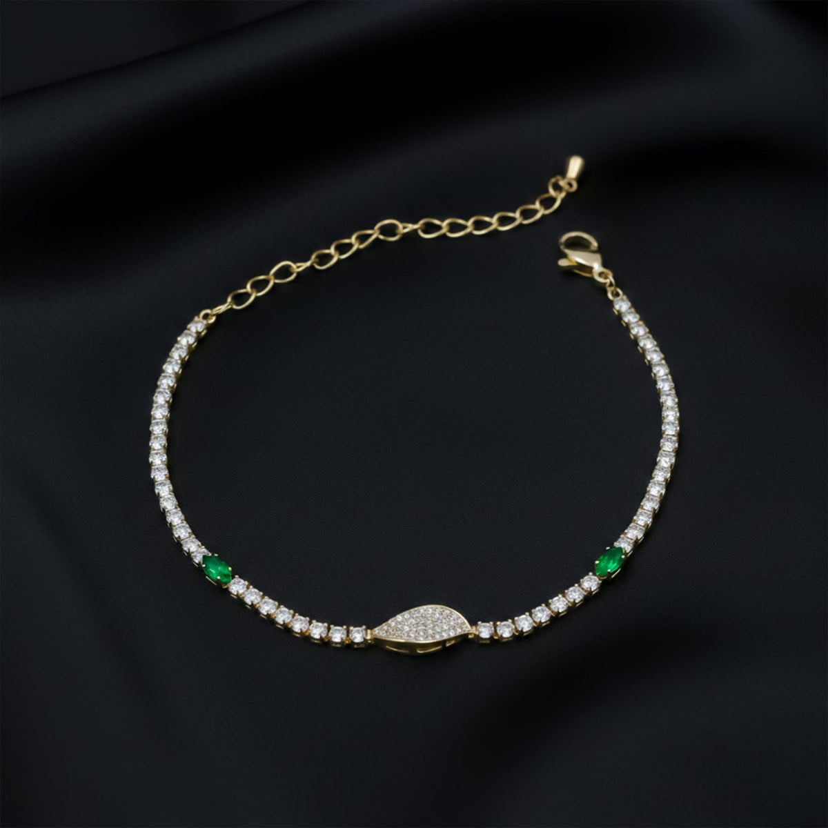 Regal Green Aura Diamond Bracelet jewellery product view 3