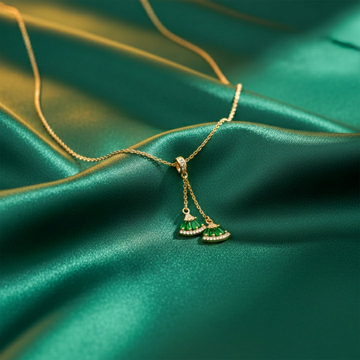 Luxe Emerald Fan Drop Necklace jewellery product view 2