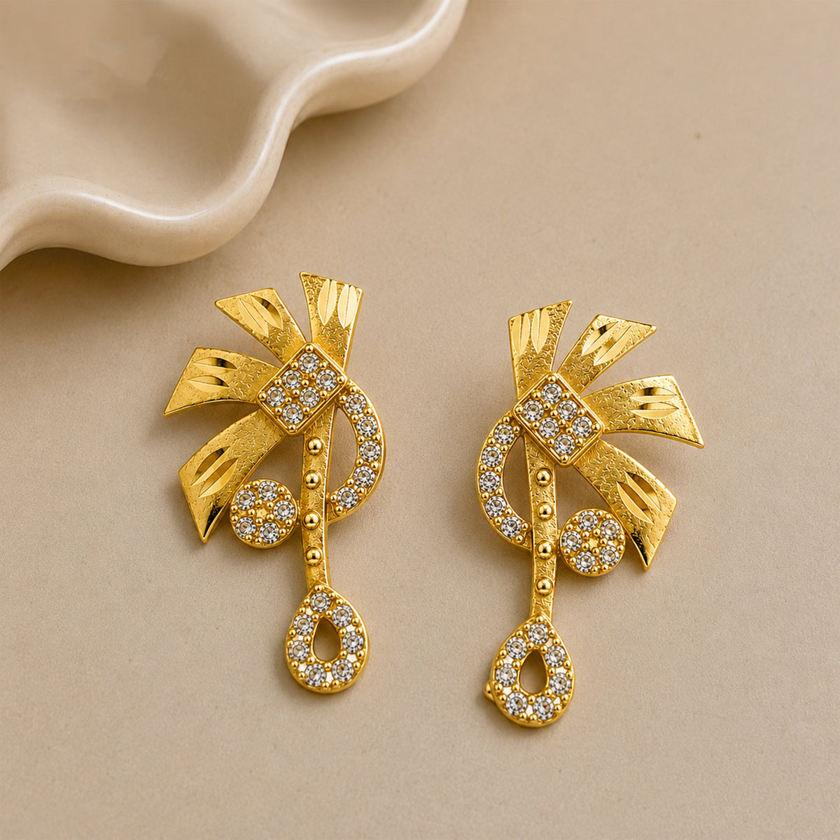 Riwaayat Earrings jewellery product view 1