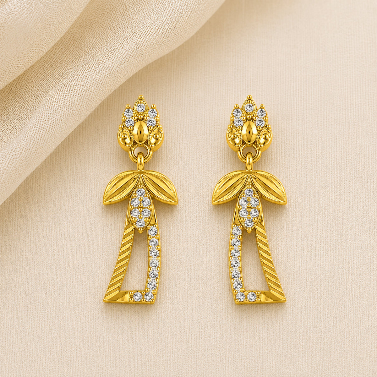 Meher Luxe Earrings jewellery product view 1