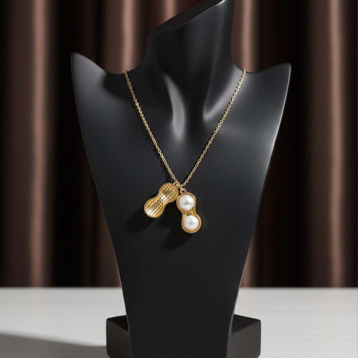 Golden Peanut Pearl Pendant Necklace jewellery product view 3