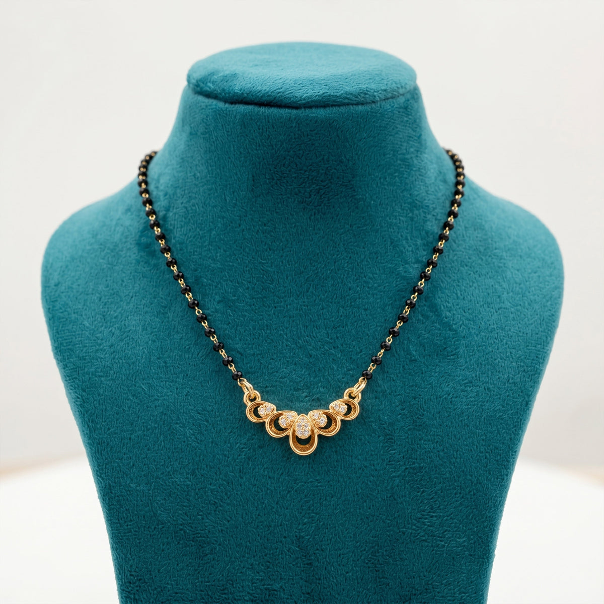 Swarn Pushpa Mangalsutra style 2 jewellery product view 3