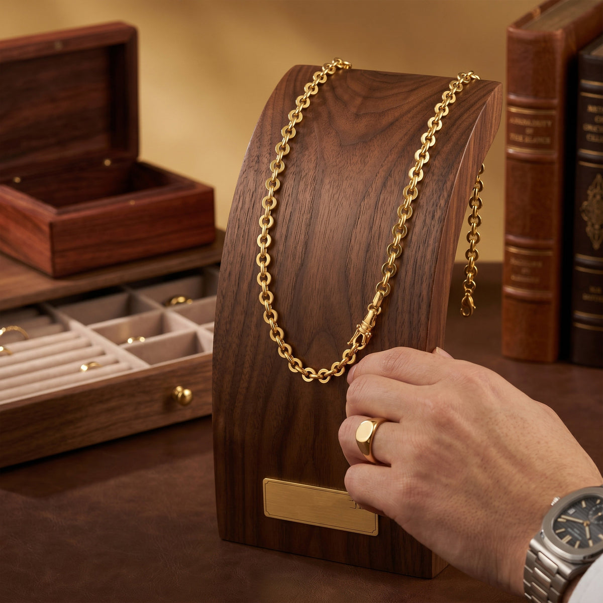 Velar Gold Chain jewellery product view 4