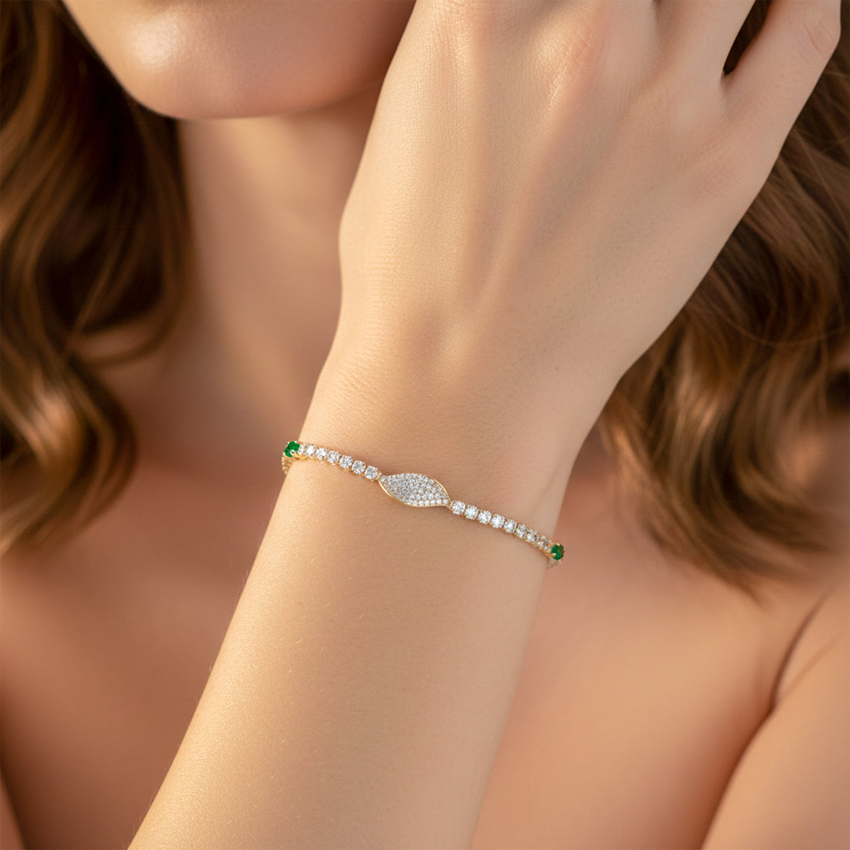 Regal Green Aura Diamond Bracelet jewellery product view 2