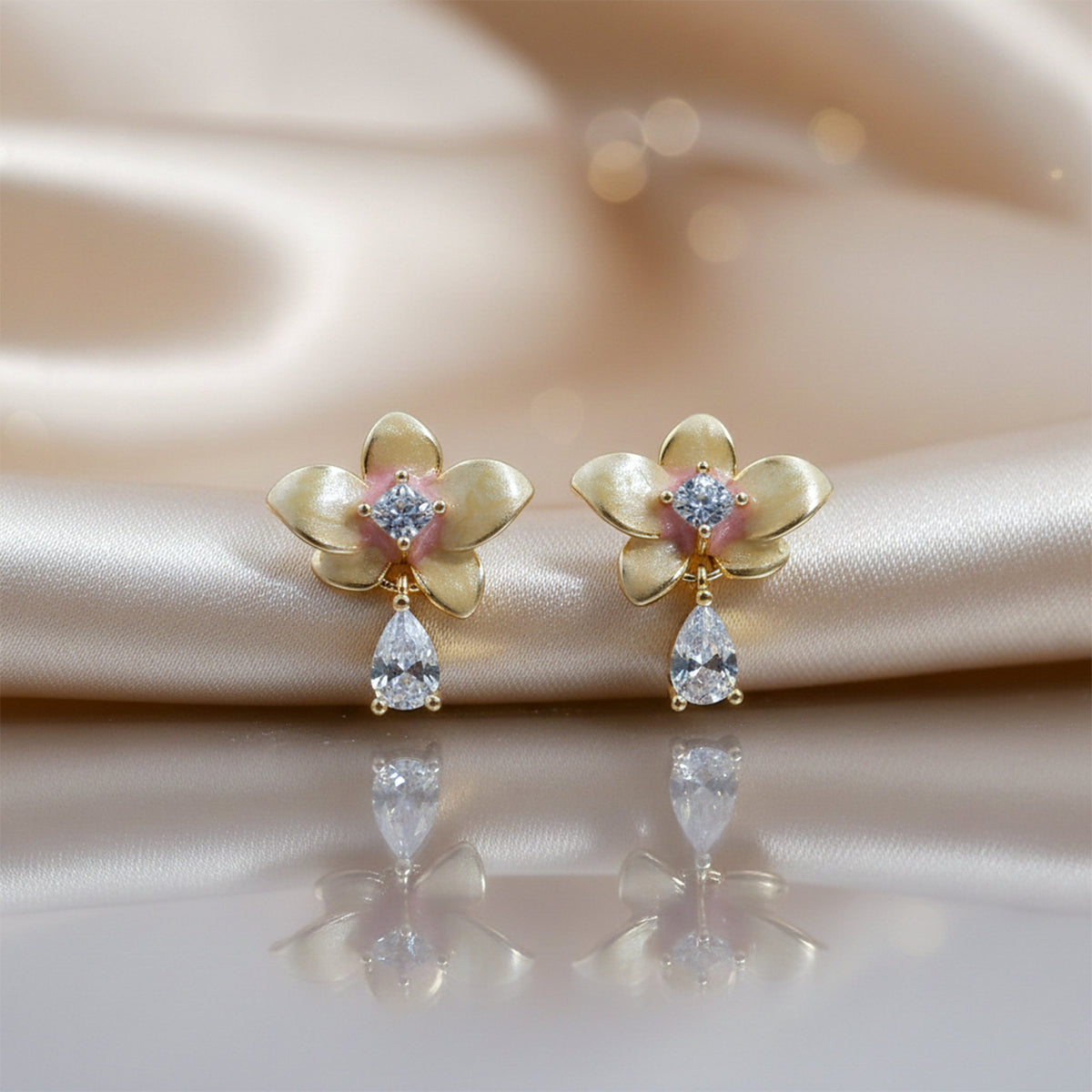 Zenvia Bloom Earrings jewellery product view 1