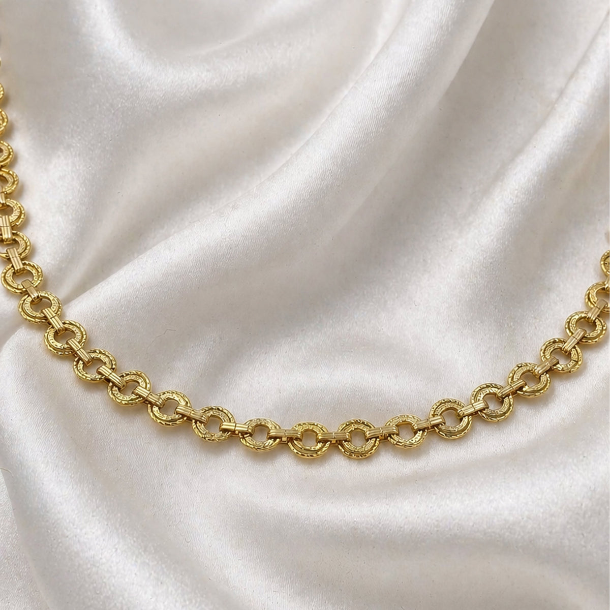 Regal Crest Chain jewellery product view 4