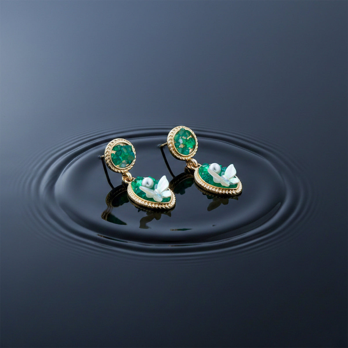 Luxe Botanical Emerald Pearl Earrings jewellery product view 4