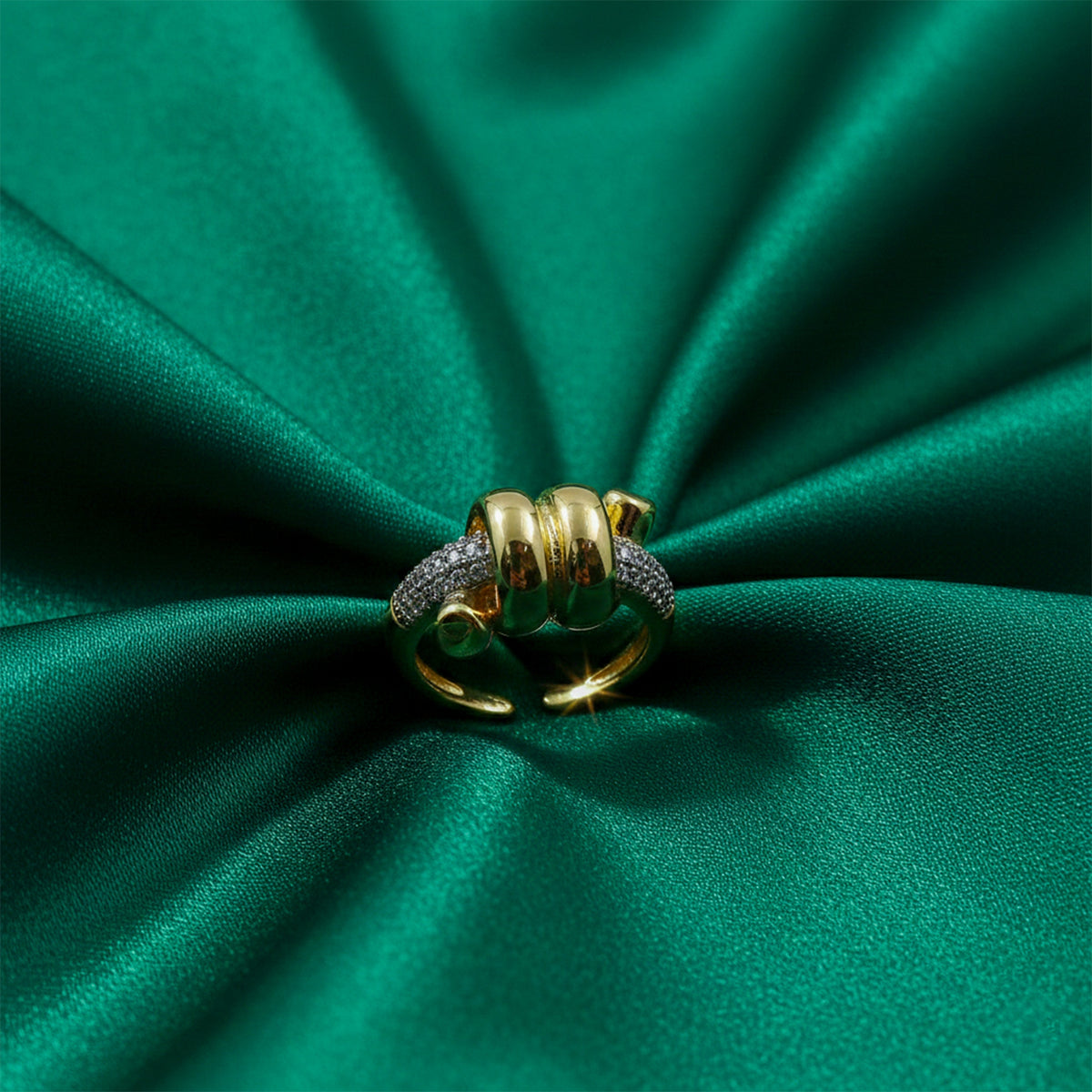 Trinity Luxury Diamond Ring jewellery product view 4