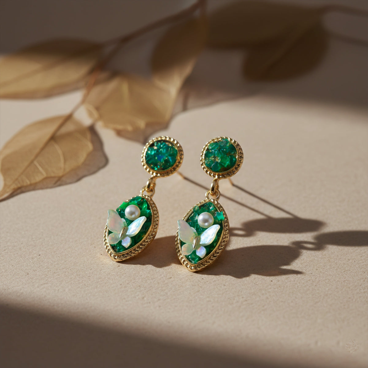 Luxe Botanical Emerald Pearl Earrings jewellery product view 1