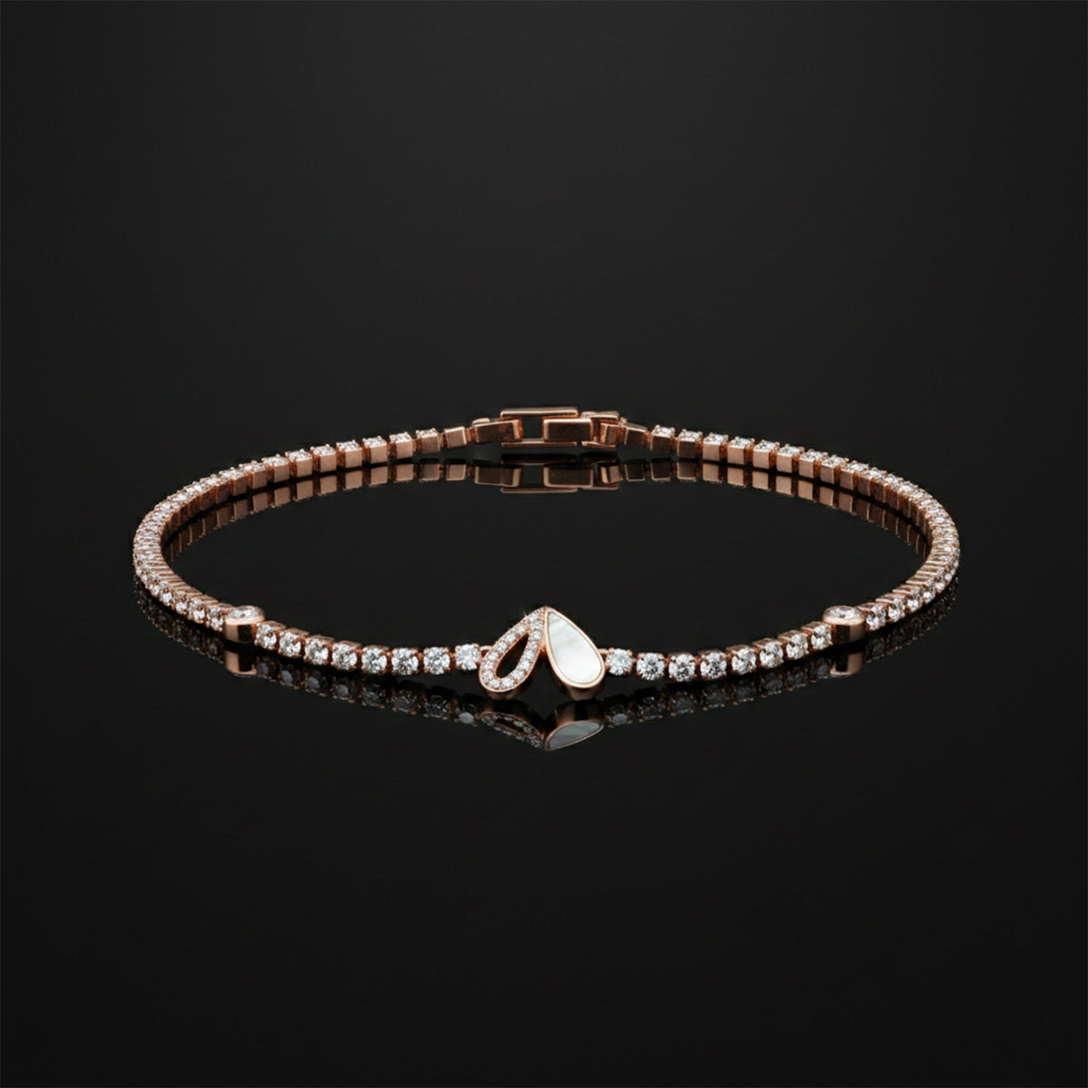 Amore Luxe Heart Bracelet jewellery product view 4