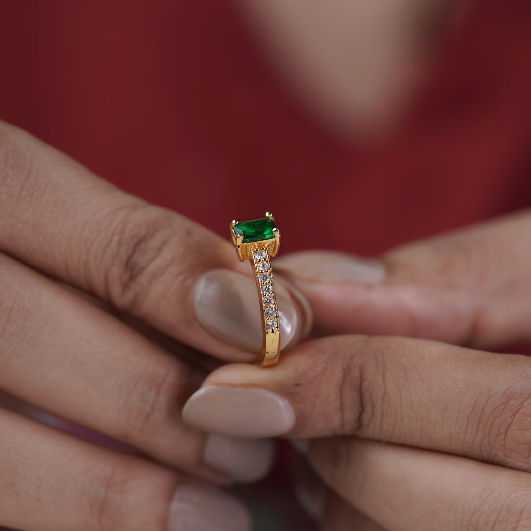 Emerald Royale Solitaire Ring jewellery product view 5