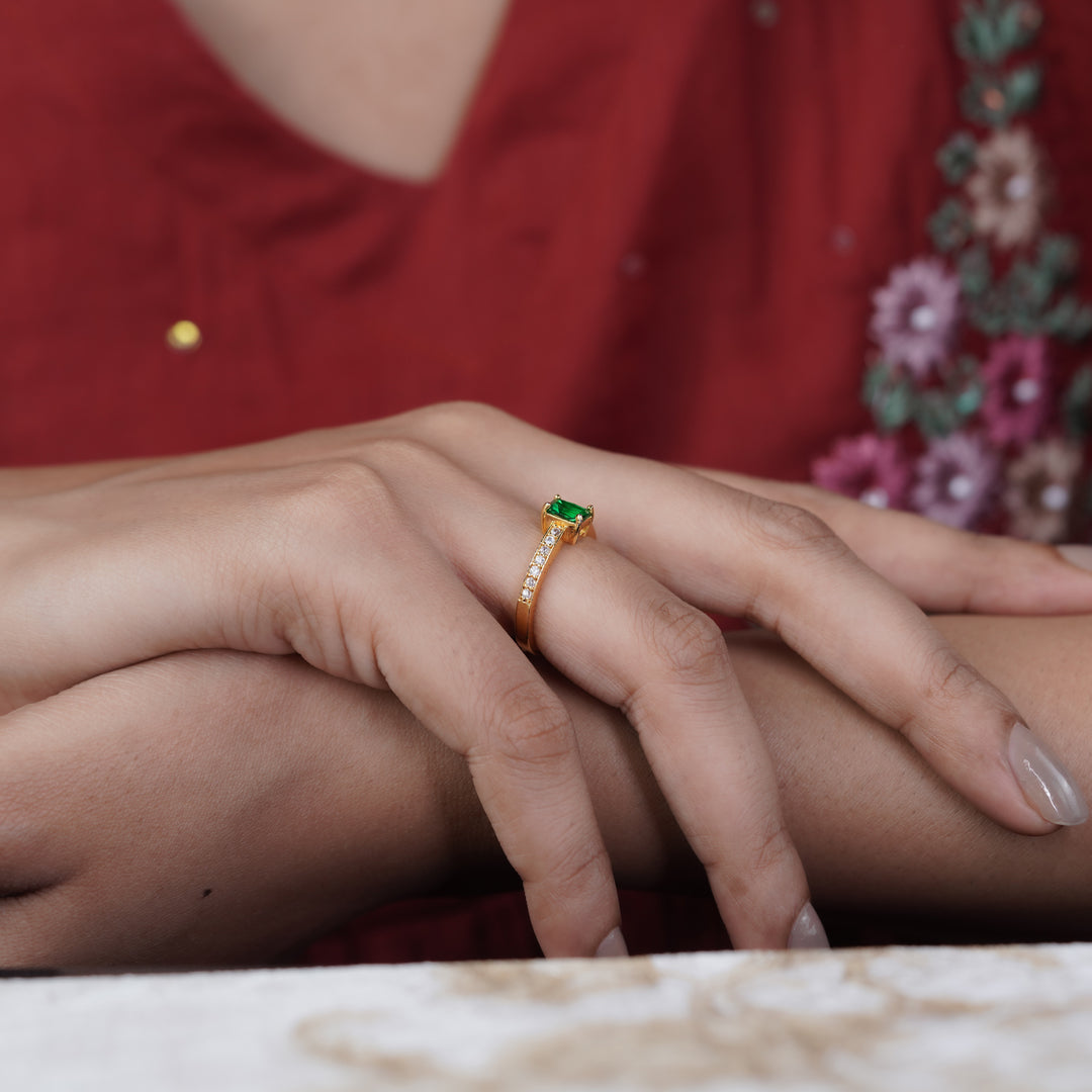 Emerald Royale Solitaire Ring jewellery product view 8