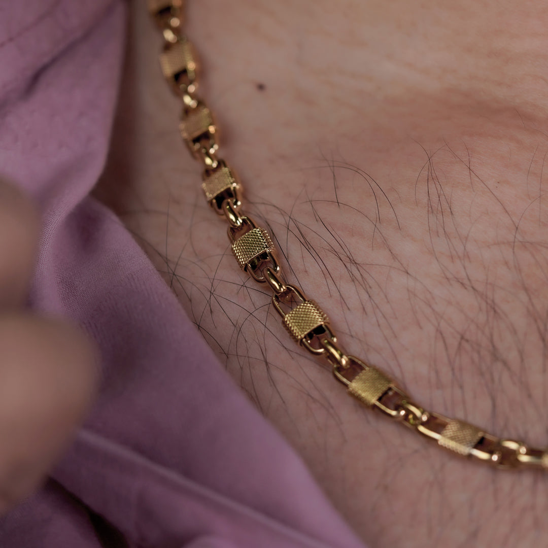 Royal Textured Link Gold Chain jewellery product view 4