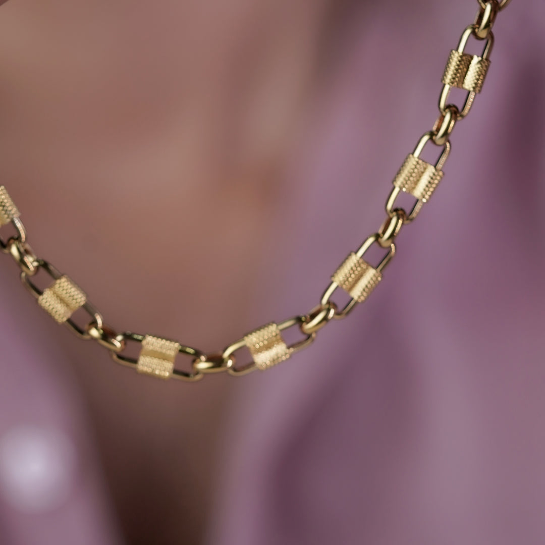 Royal Textured Link Gold Chain jewellery product view 8