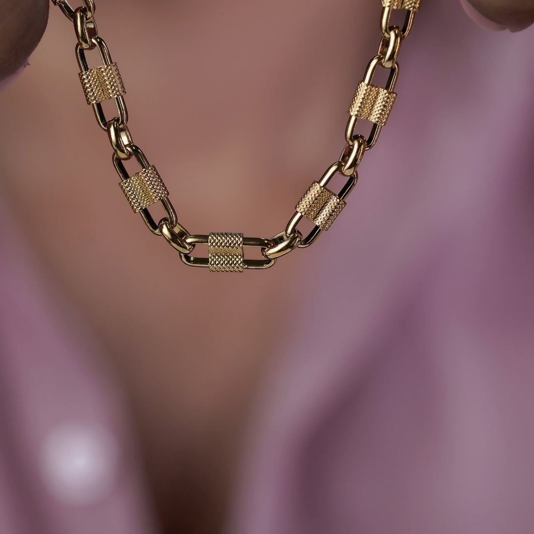 Royal Textured Link Gold Chain jewellery product view 9
