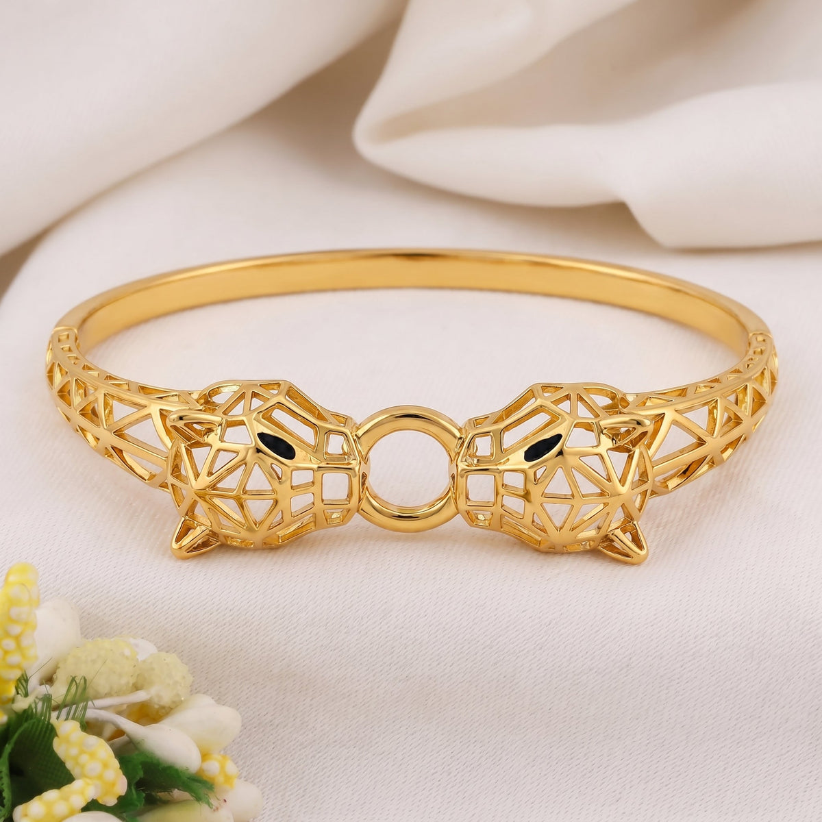 Imperial Grid Gold Kada jewellery product view 4