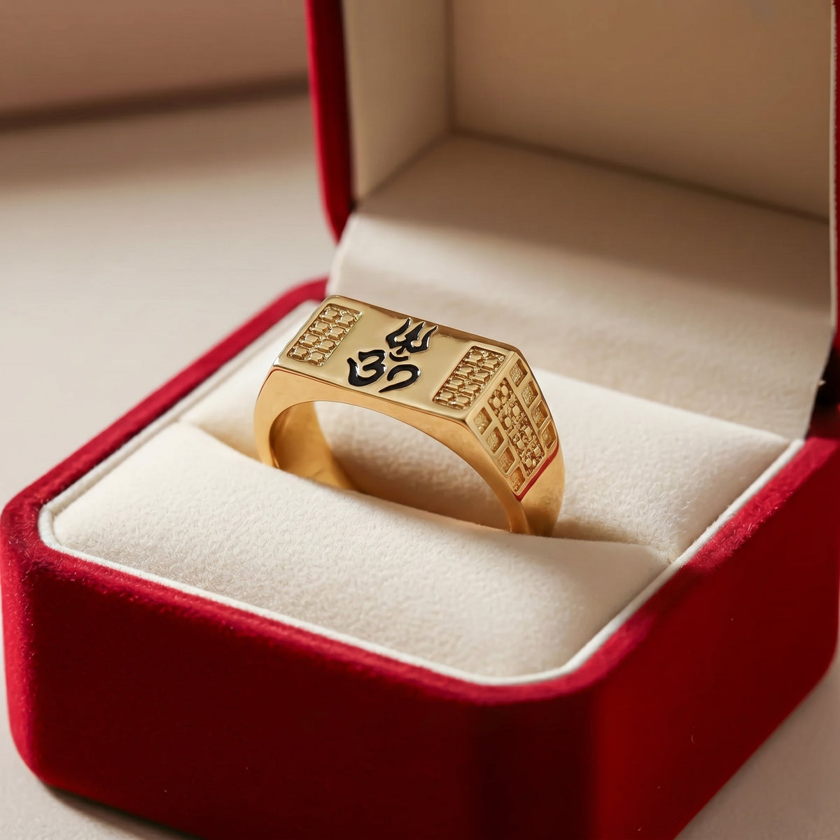 Om Divine Ring jewellery product view 5