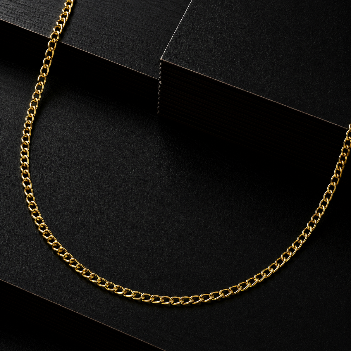 Regal Curb Chain jewellery product view 2